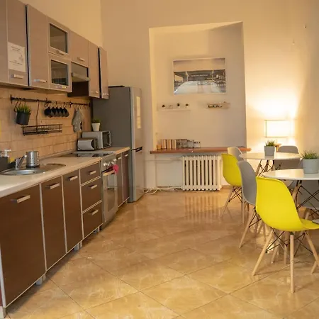 Hostel Moon Varşova