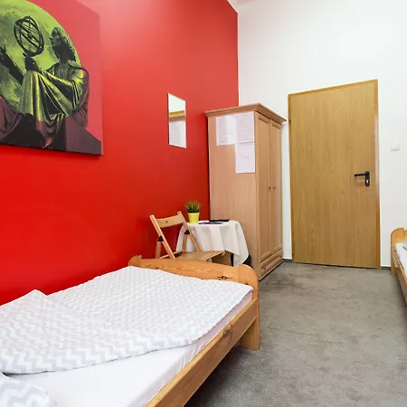 Moon Hostal *