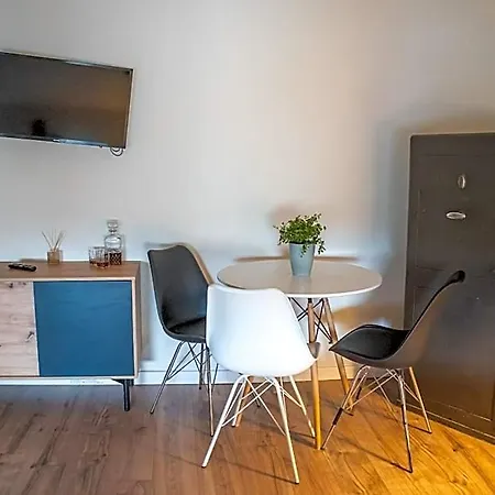 Moon Hostal *