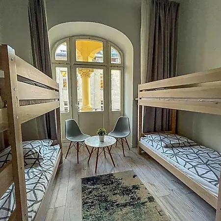 Moon Hostal *