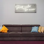 Moon Hostel *